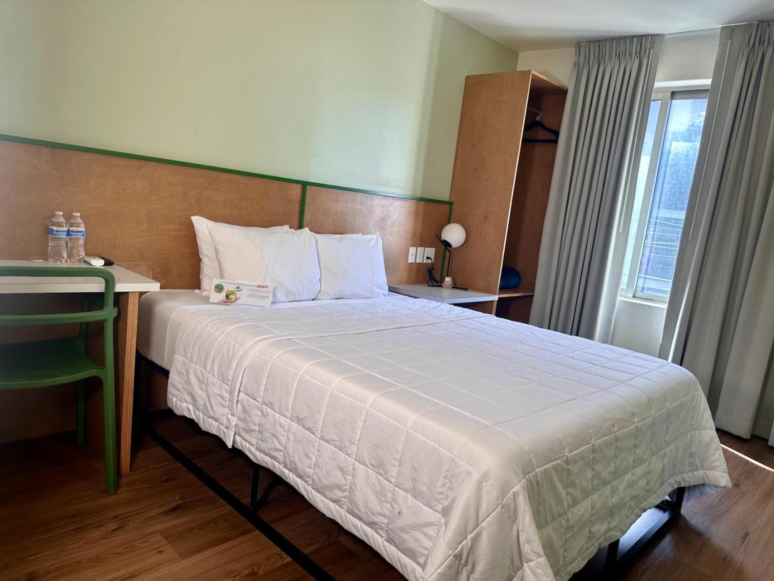 Intj Hotel Тихуана Экстерьер фото